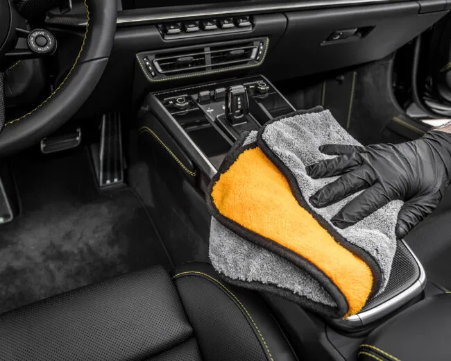 19-632-MOJE-AUTO-DETAILER-Mikrofibra-Dwuwarstwowa-840gm2-41x41-2-650x520.webp