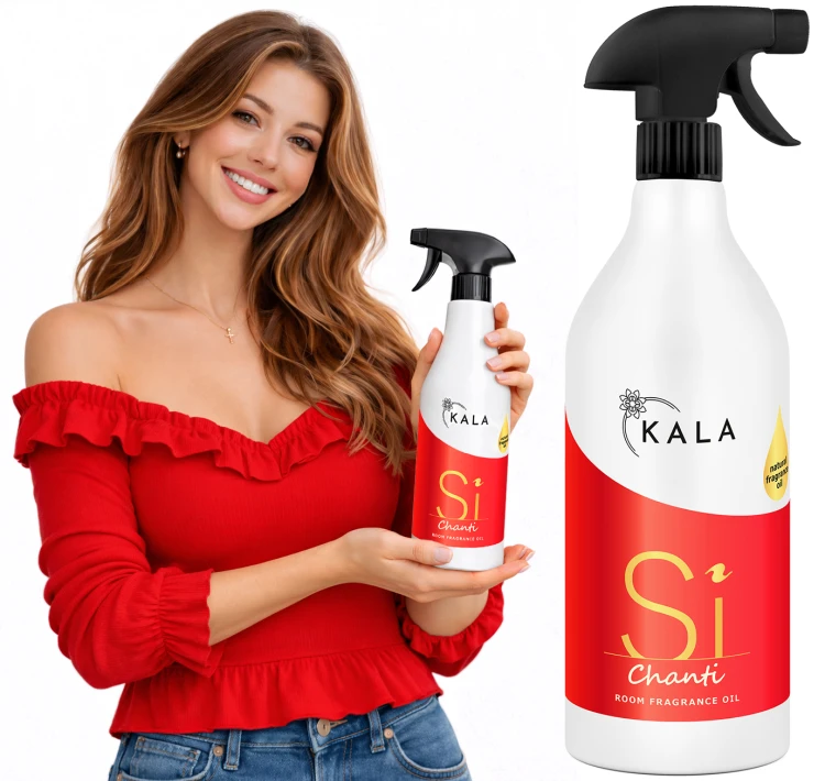 Kala Chanti Si 1000 ml, butelka olejku zapachowego w dłoni